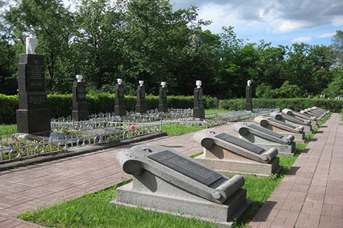 Russische & Poolse Oorlogsgraven Kiev