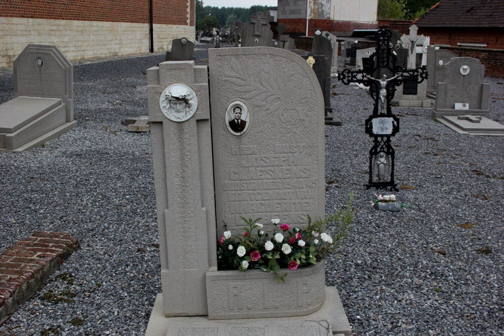 Belgian Graves Veterans Geetbets Churchyard