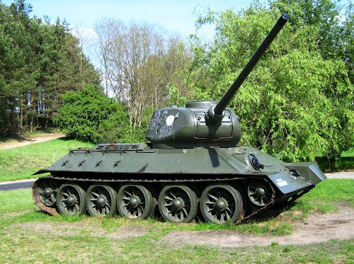 T-34/85 Tank Golce