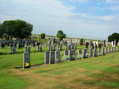 Commonwealth War Graves Rosskeen Parish Churchyard