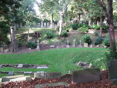 Oorlogsgraven van het Gemenebest Manor Road Cemetery