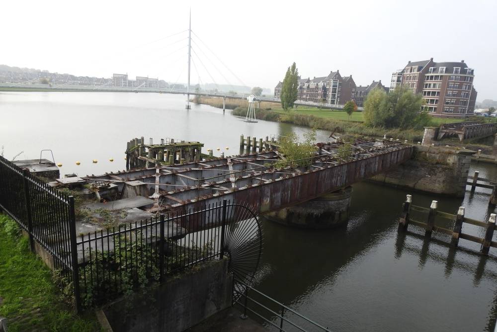 Former Railway Bridge Geertruidenberg