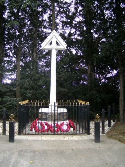 War Memorial Bilton, Ganstead and Wyton