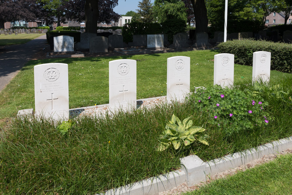 Commonwealth War Graves Protestant Cemetery Fijnaart