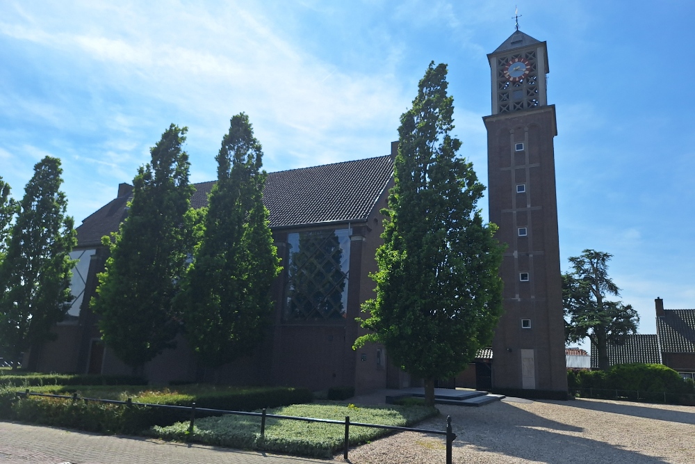 Memorial Rebuilding Ochten