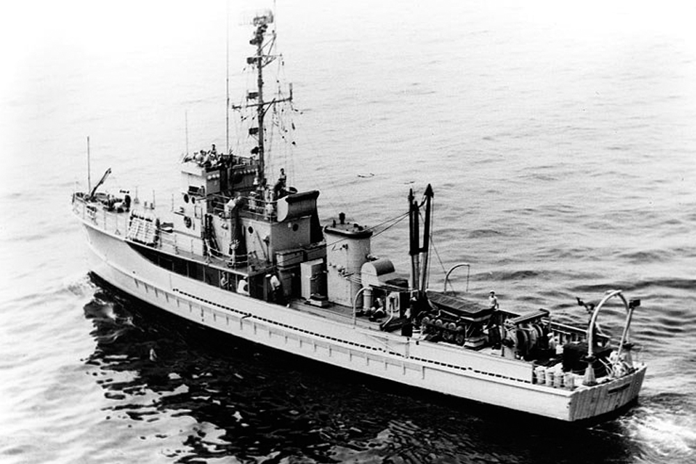 Shipwreck U.S.S. YMS-21