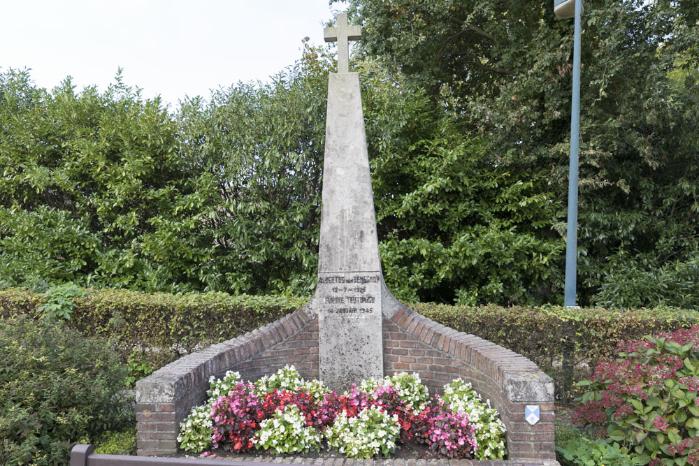 Monument Rooms Katholieke Begraafplaats Nederhorst den Berg