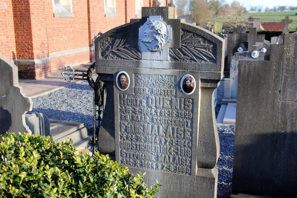 Belgian Graves Veterans Groot-Gelmen Churchyard