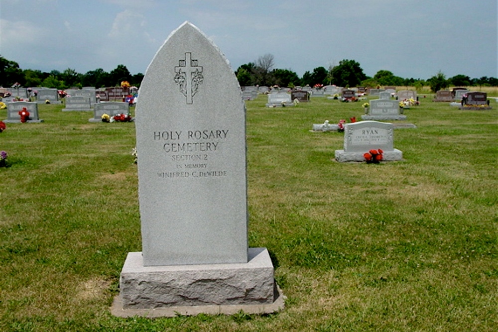 Amerikaans Oorlogsgraf Holy Rosary Cemetery