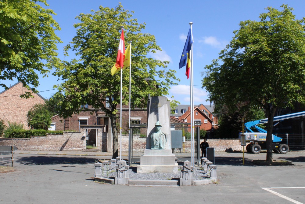 War Memorial Ghlin