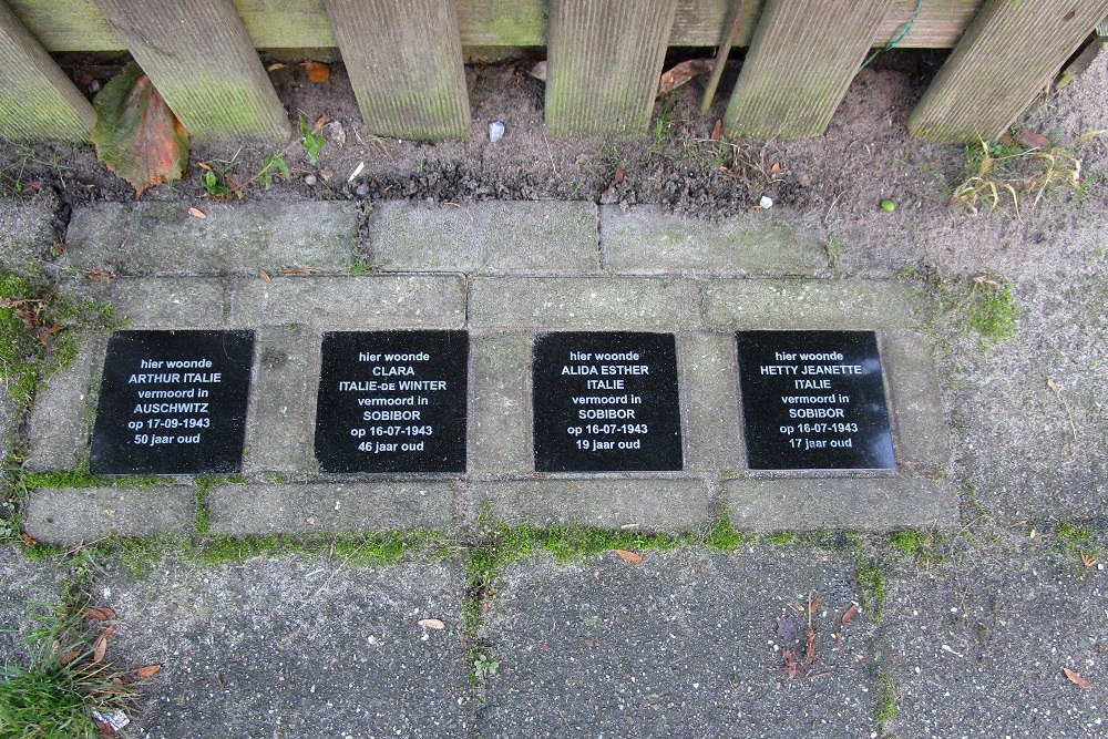 Memorial Stones Paulus Potterstraat 11