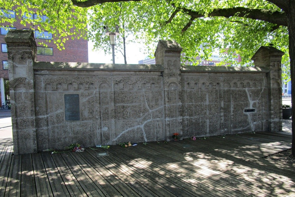 Memorial Loods 24 Rotterdam