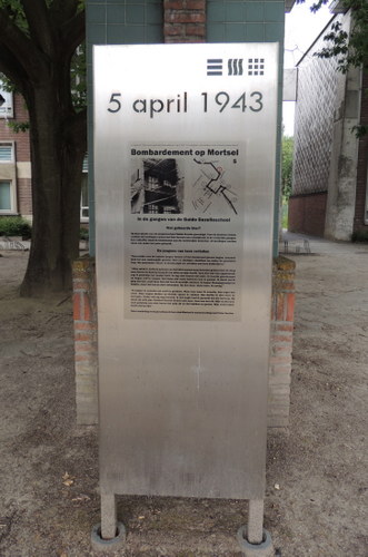 Paneel 5 Bombardement op Mortsel 5 april 1943
