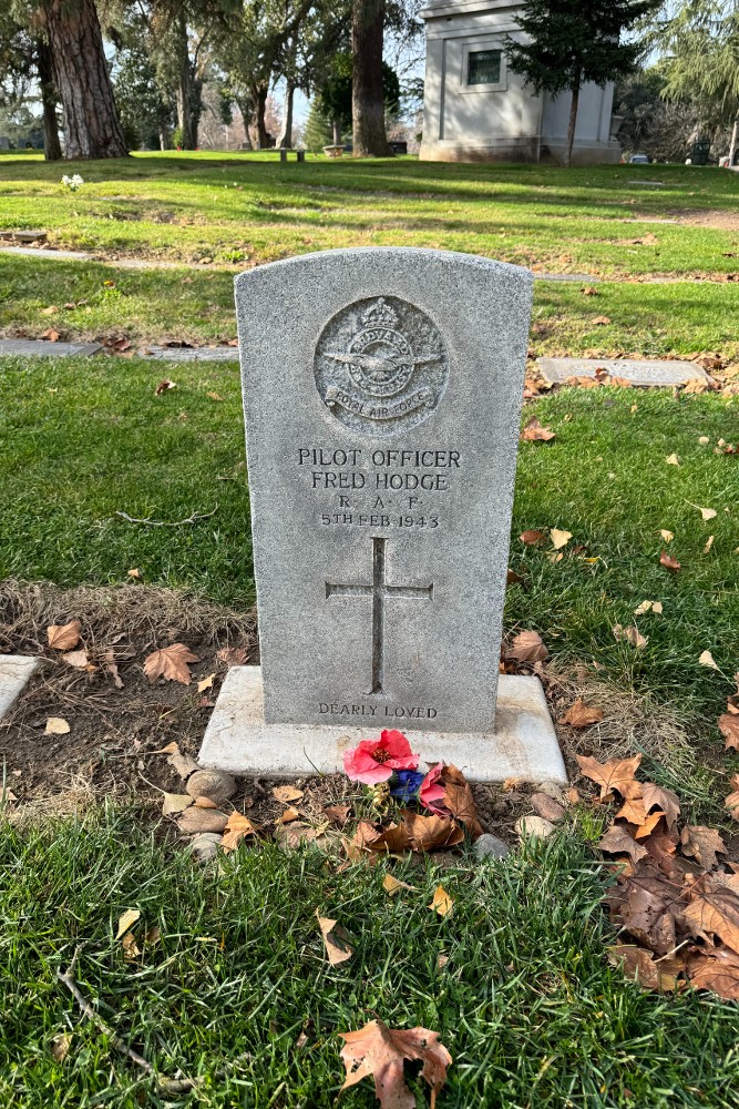 Oorlogsgraven van het Gemenebest East Lawn Cemetery #2