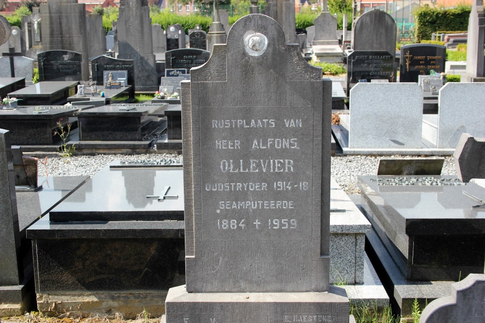 Belgian Graves Veterans Langemark
