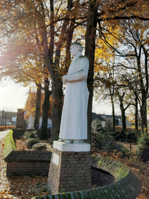 Monument Pastoor Bastiaansen #4