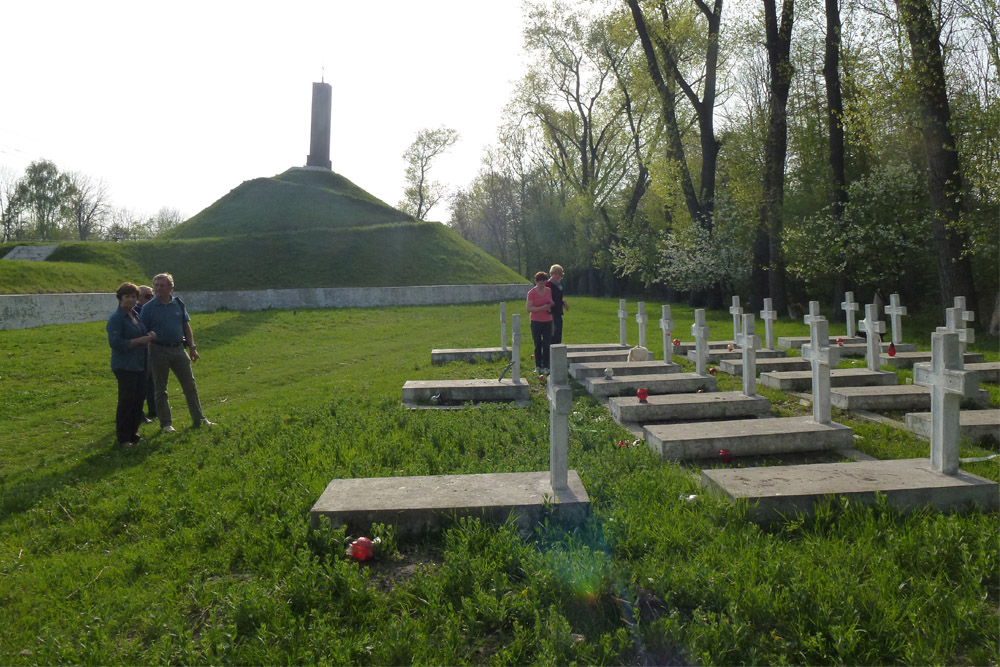 Zadwrze Polish War Cemetery