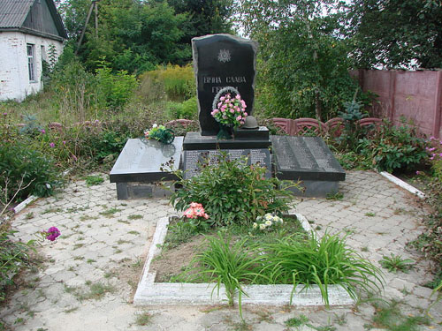 Mass Grave Soviet Soldiers Prystantsiine