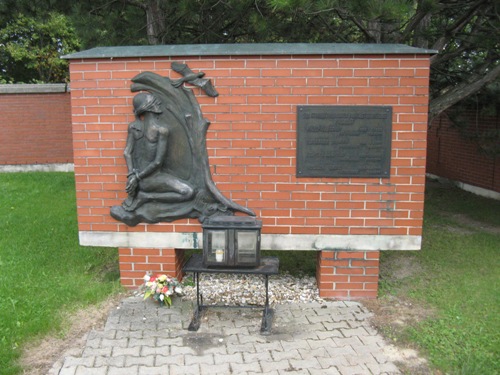 Monument Slachtoffers Nationaal-Socialisme Vsendorf