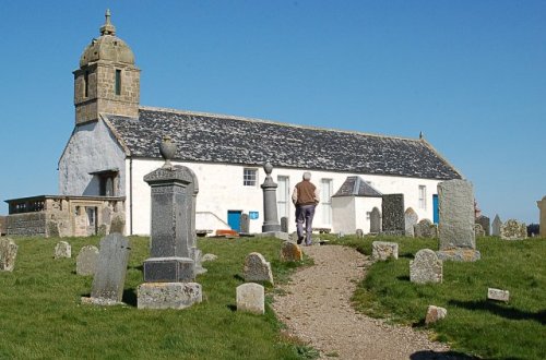 Commonwealth War Graves Tarbat Parish Churchyard