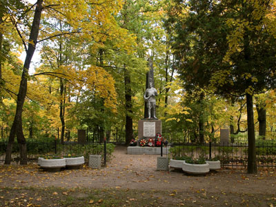 Sovjet Oorlogsbegraafplaats Krasnoye Selo
