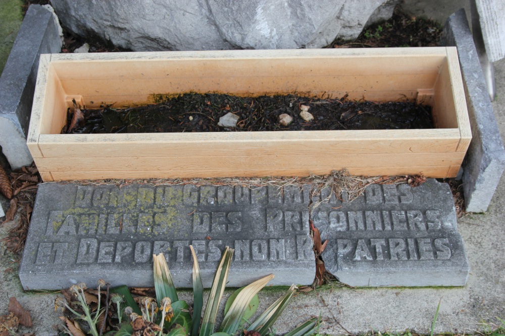 Monument Politieke Gevangenen en Gedeporteerden Lige Begraafplaats Robermont #2