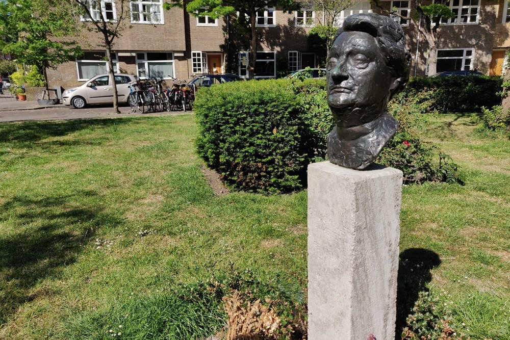 Monument Mevrouw G. Wijsmuller-Meijer Bachplein