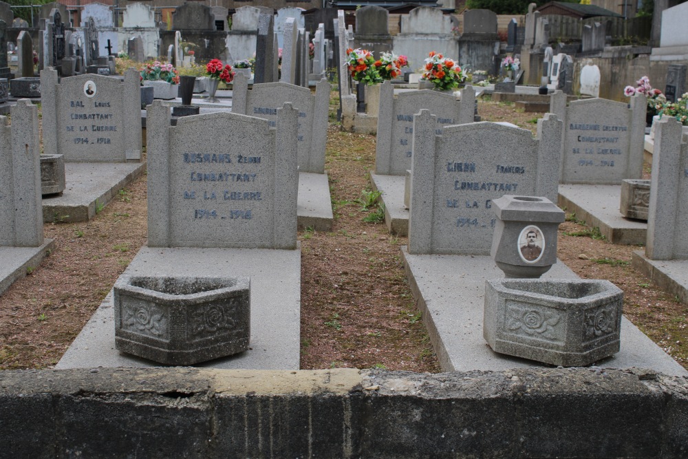 Belgian Graves Veterans Chtelineau Cimetire de Taillis-Pr #4