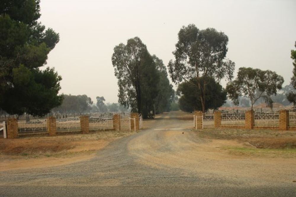 Oorlogsgraf van het Gemenebest Finley General Cemetery