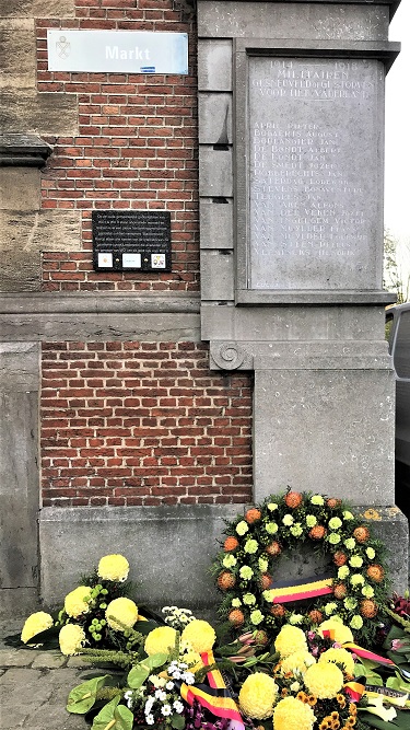 Memorial Old Town Hall Londerzeel #2