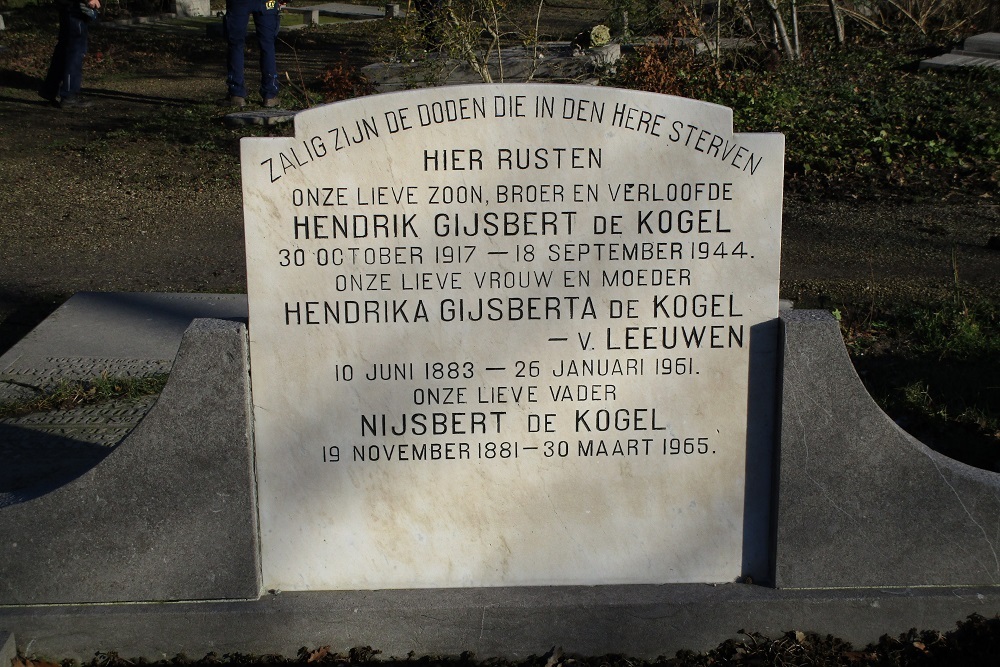 Dutch War Graves Soestbergen Cemetery