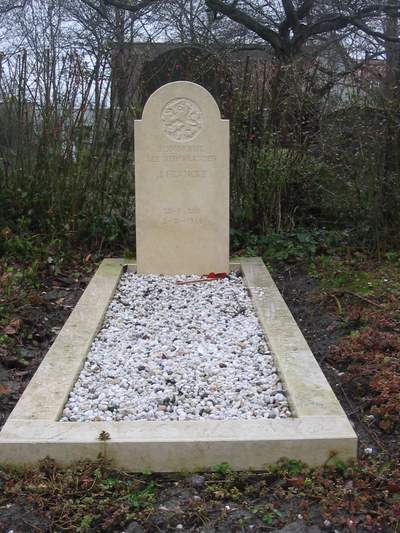 Dutch War Grave Oost-Souburg