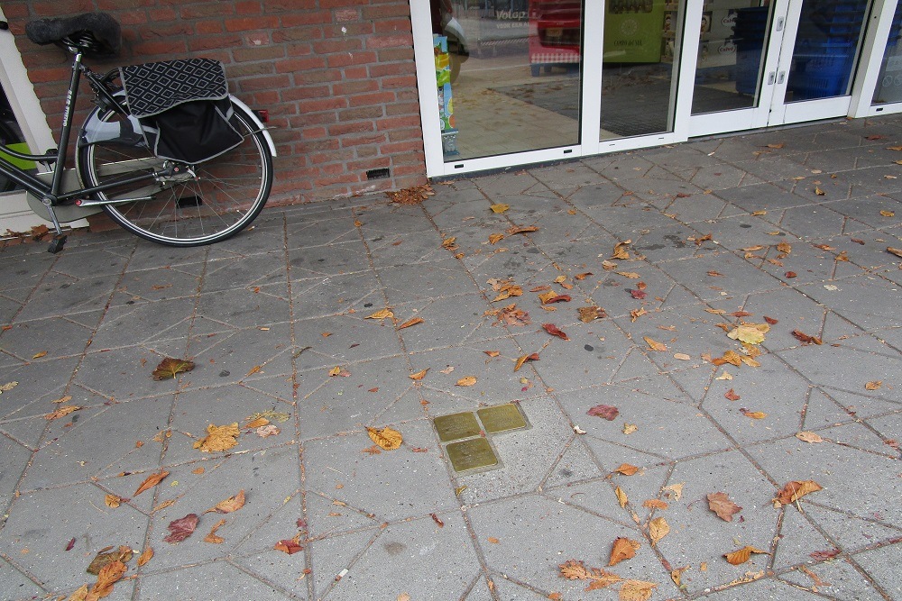 Stumbling Stones Dorpsstraat 124 #2