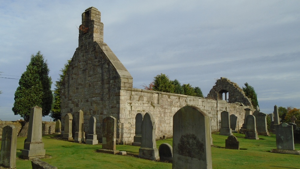 Oorlogsgraven van het Gemenebest East Calder Churchyard