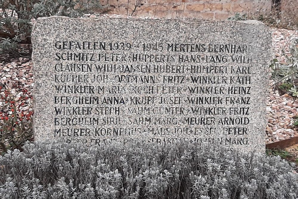 War Memorial Kalenberg #4