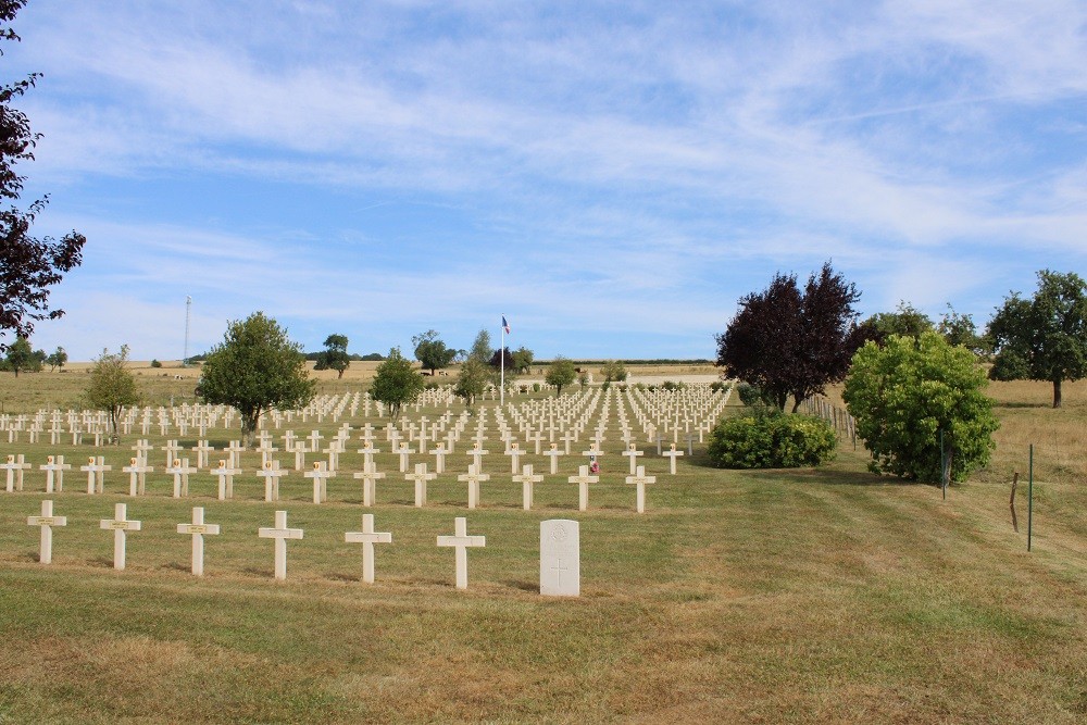 Franse Nationale (Gemengde) Begraafplaats Brieulles-sur-Meuse