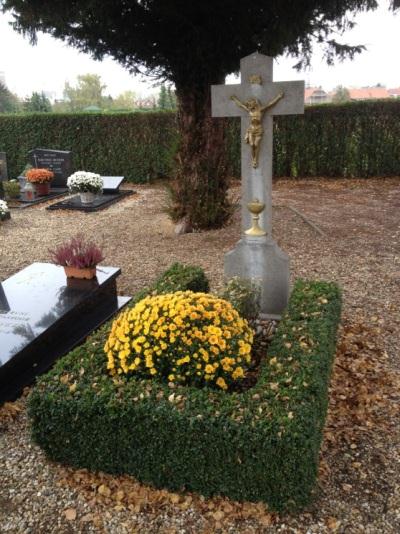 Memorial Grave 'Jan' Johannes Jozef Hendrix