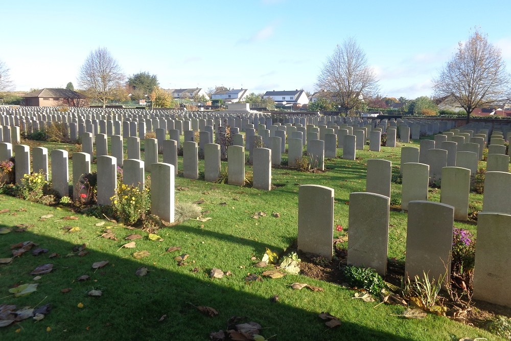 Commonwealth War Graves Pronne Extension