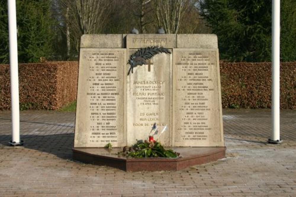 Monument Begraafplaats Eikenhof