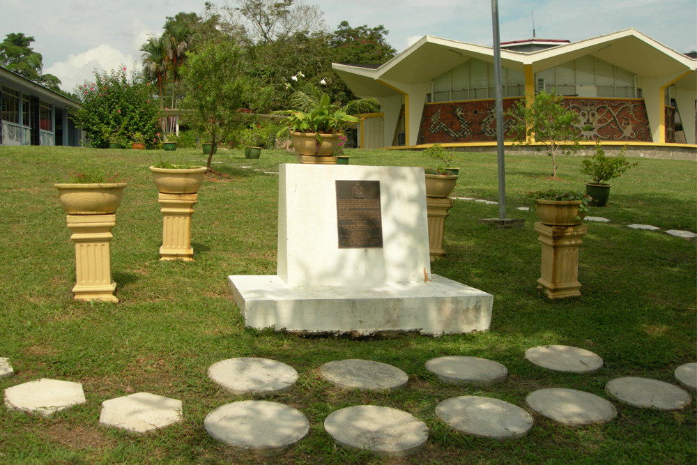 Monument Japanse Krijgsgevangenkamp Batu Lintang