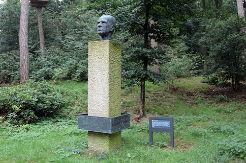 Monument Peter Zuid