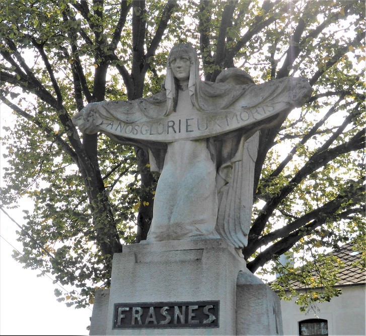 War Memorial Frasnes #2