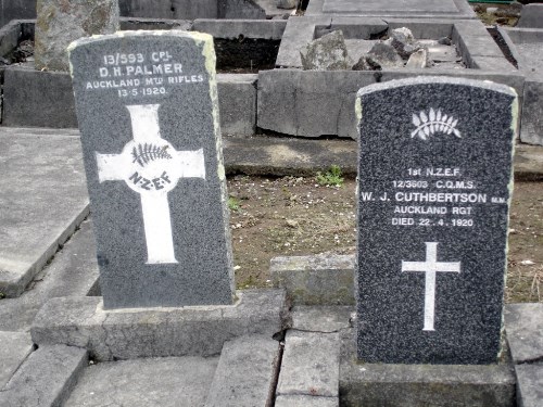 Commonwealth War Graves Waikaraka Park Cemetery