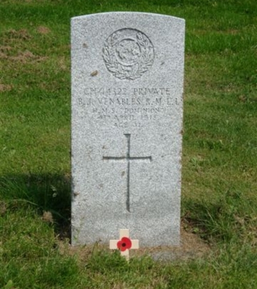 Commonwealth War Grave Flower Hill Cemetery