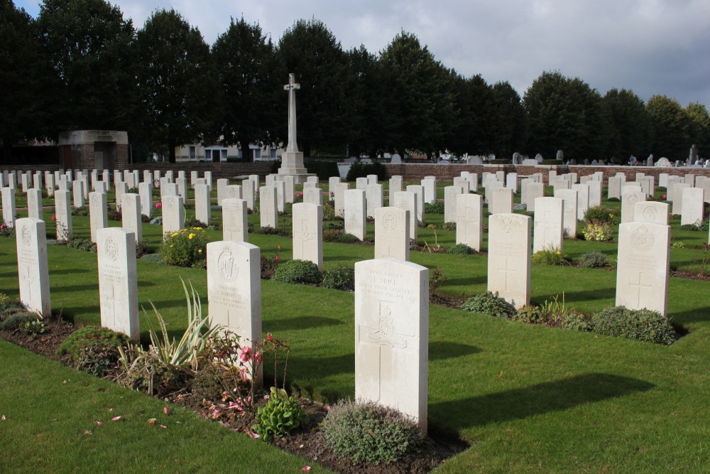 Commonwealth War Graves Mazingarbe Extension #2