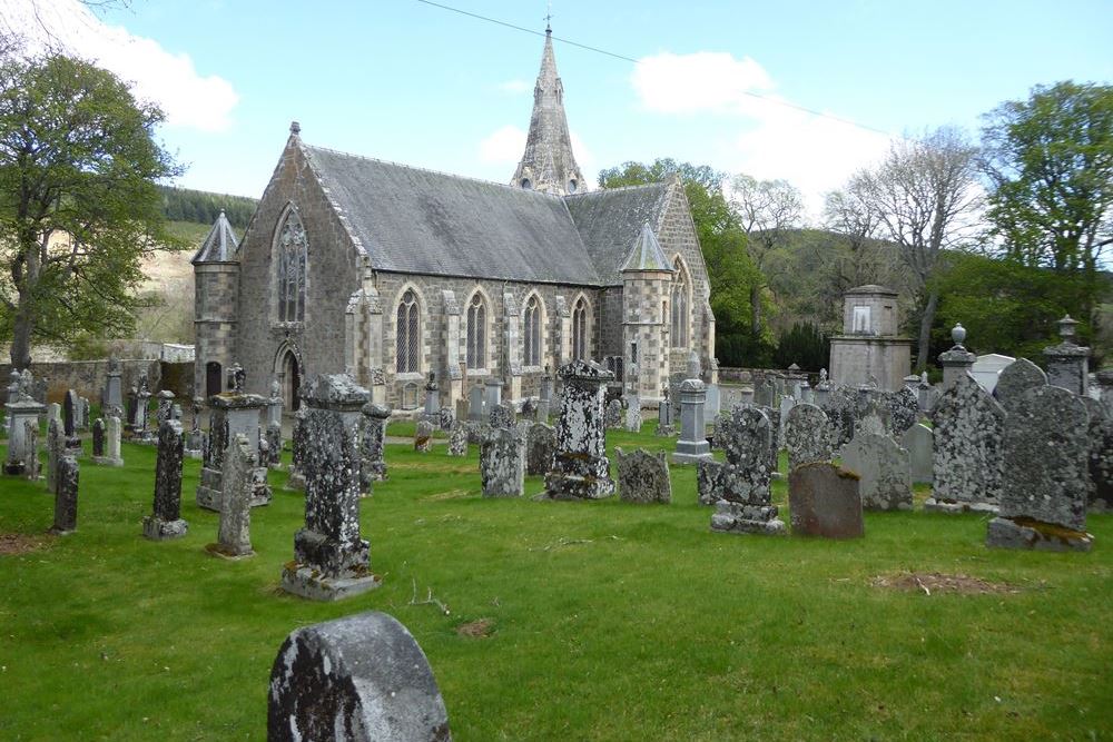 Commonwealth War Graves Strathdon Parish Churchyard