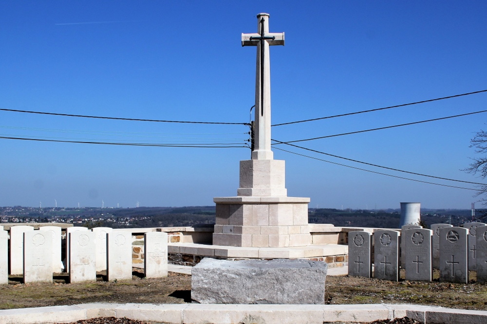 Memorial Stone Cemetery Huy (La Sarte)