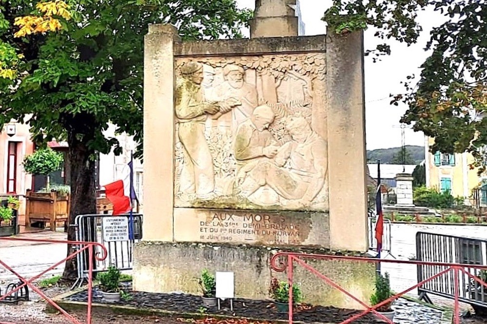 Oorlogsmonument Quarré-lès-Tombes #4