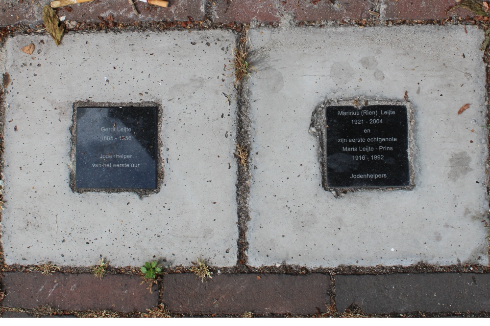 Memorial Stones 2e Dorpsstraat 32B