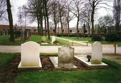Nederlandse Oorlogsgraven Rooms Katholieke Begraafplaats Hof Bergeijk